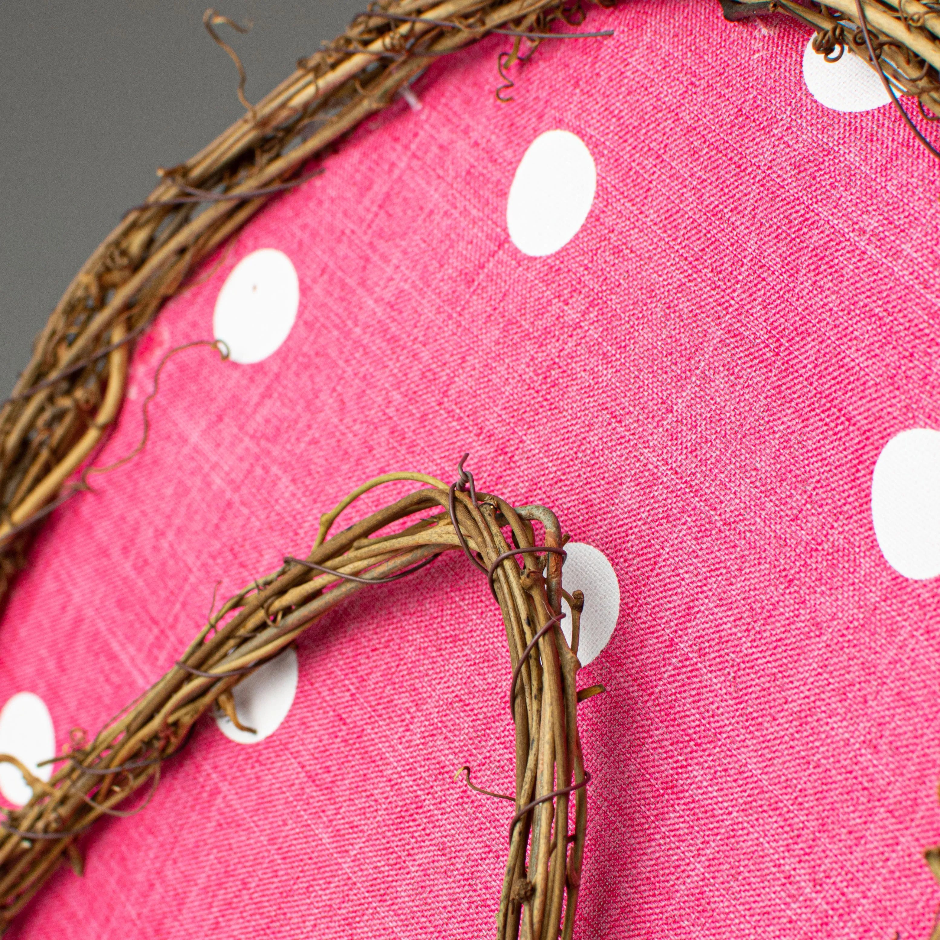22" Grapevine Hanger: Hot Pink Polka Dot Flip Flops