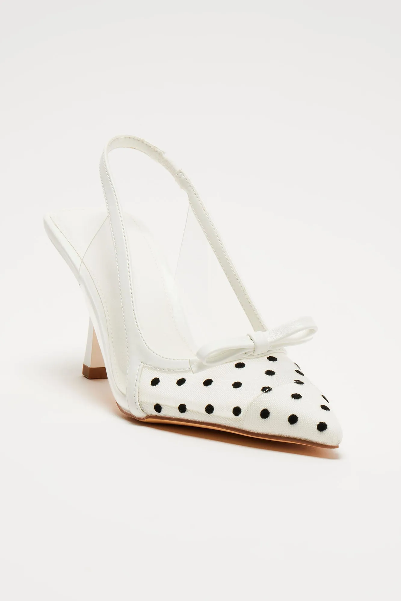 All Pretty Pumps - White