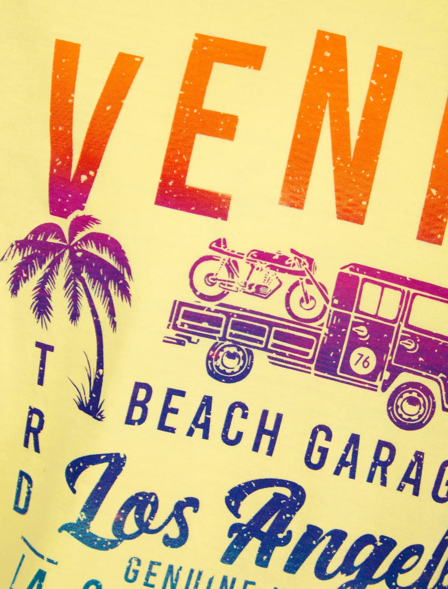Beach Garage Motif Cotton Jersey T-Shirt in Pastel Yellow - South Shore