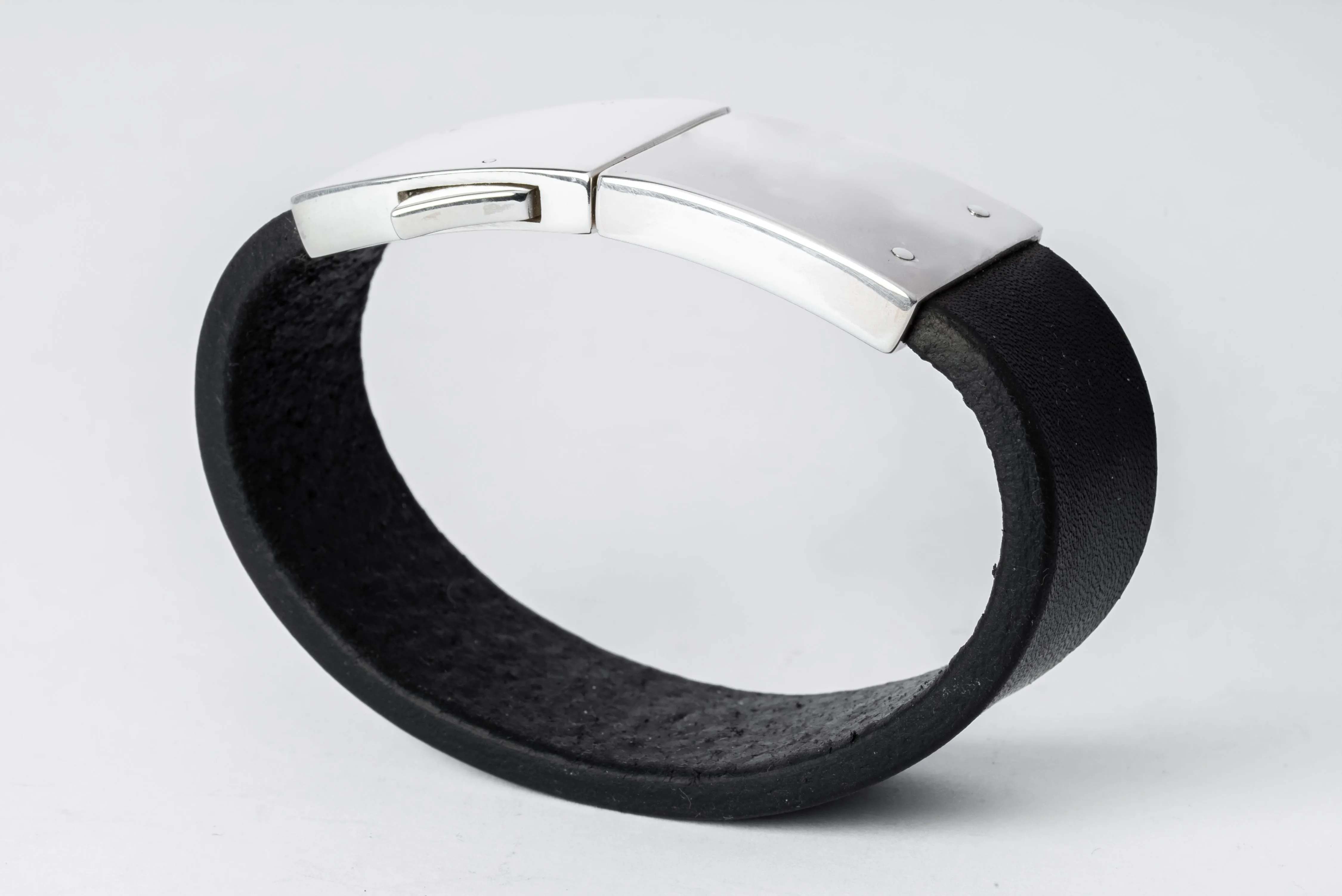 Box Lock Bracelet v2 (BLK PA)