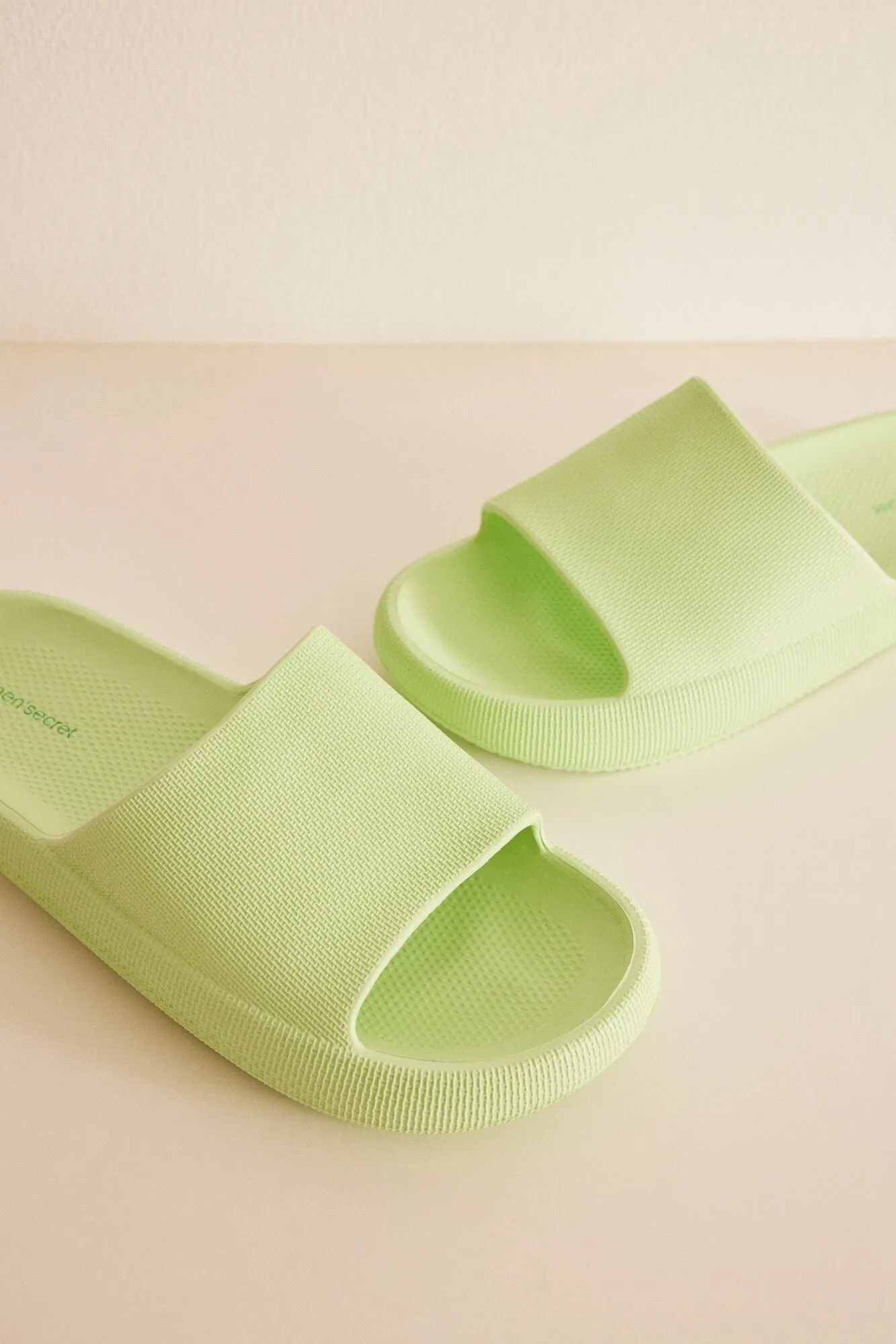 Green EVA rubber sandals